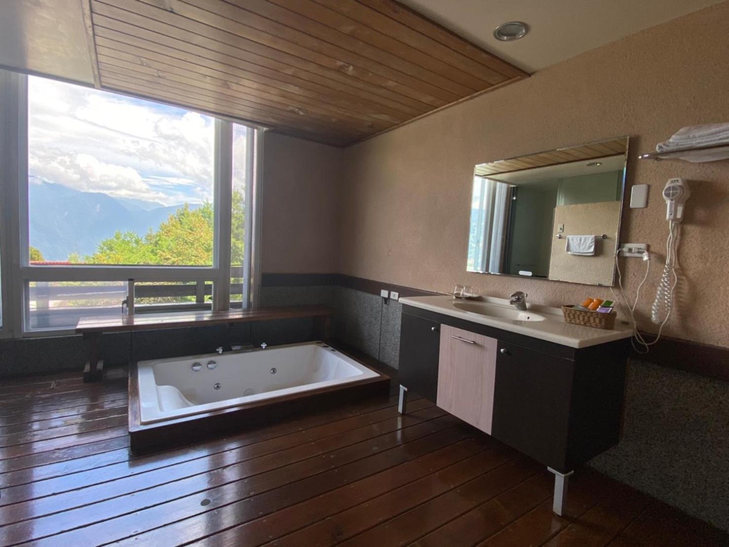 Ailiga Travel Villa เหรินอ้าย ห้อง รูปภาพ